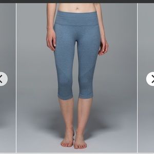 Lululemon in the flow crop